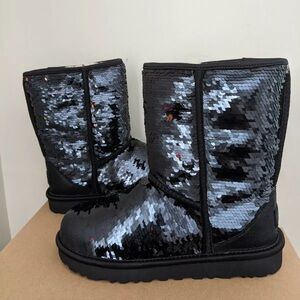 Ugg Australia Womens Classic Short Sequin